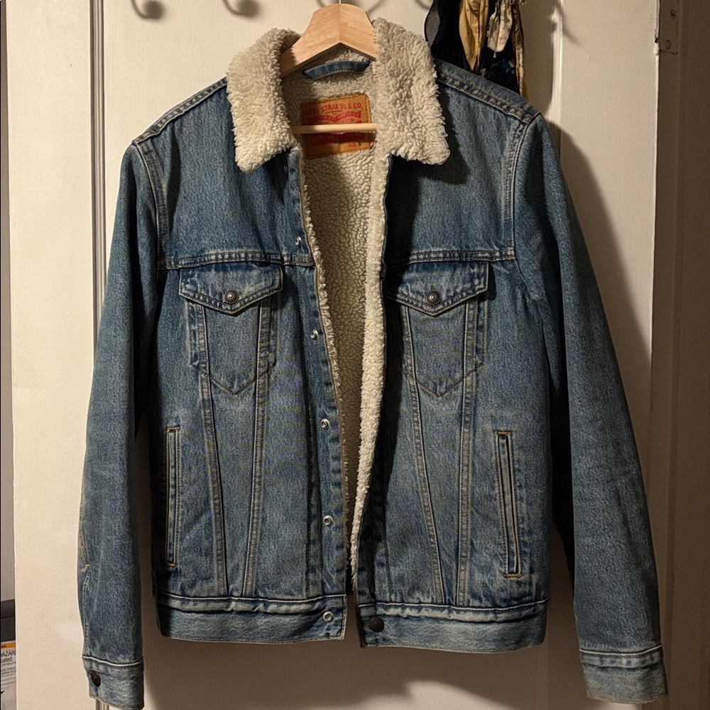 Levi’s Sherpa-Lined Denim Trucker Jacket